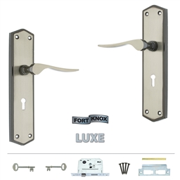 M7J20 - 3 Lever Lockset Madonna 8"